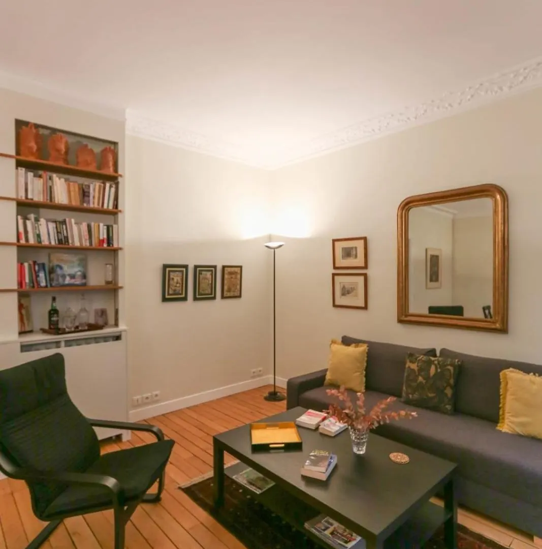 T2 Apartment On The Banks Of The Seine Paris