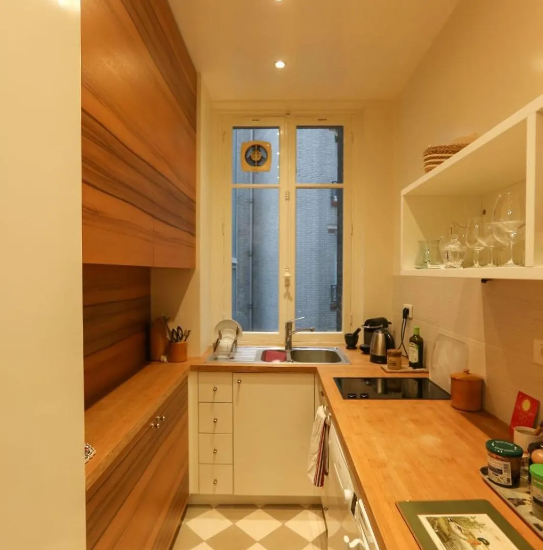T2 Apartment On The Banks Of The Seine Paris
