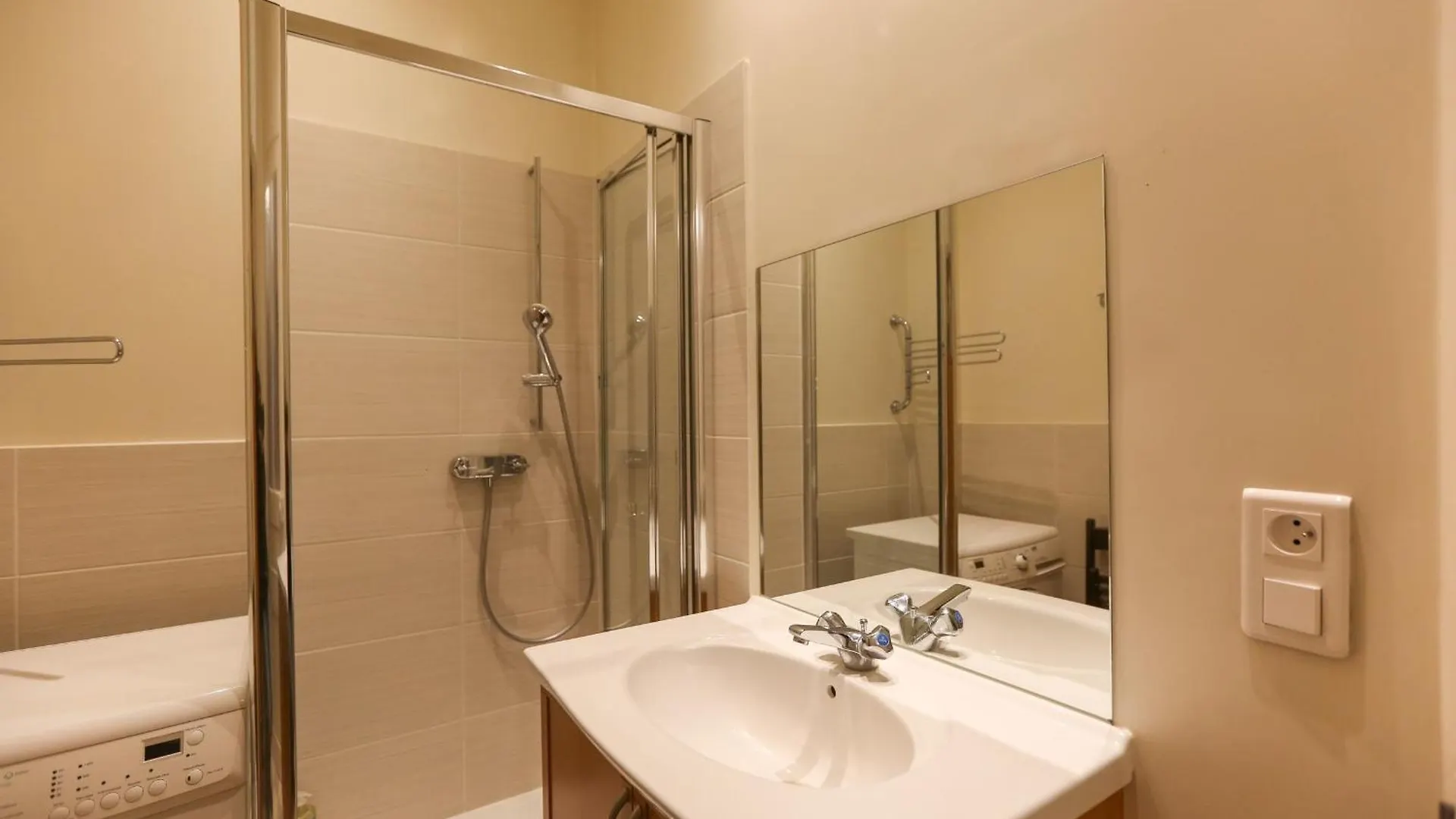 פריז T2 Apartment On The Banks Of The Seine