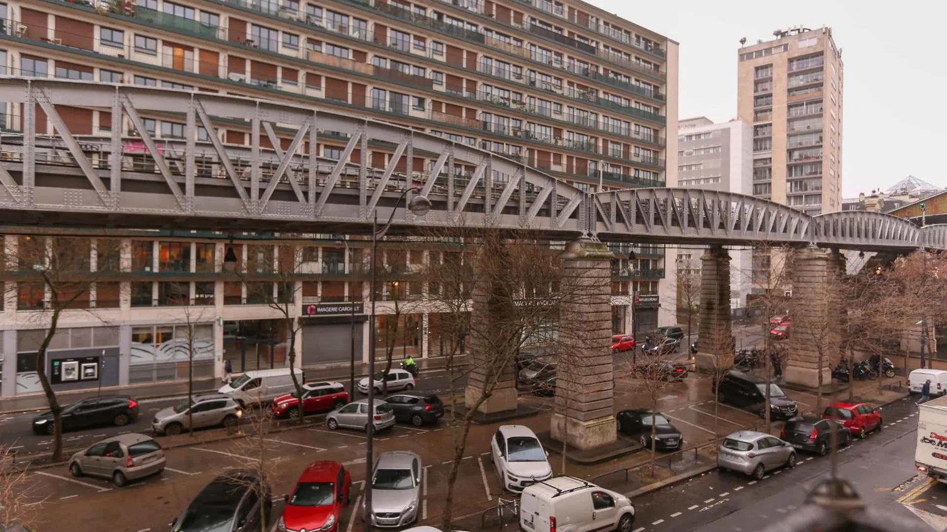 T2 Apartment On The Banks Of The Seine Paris France